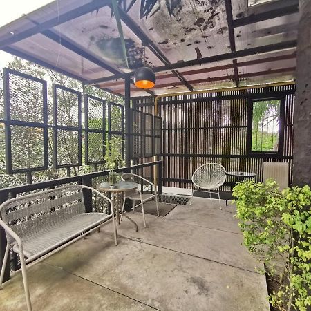 Pamoni Hotel Csaveng-part Kültér fotó