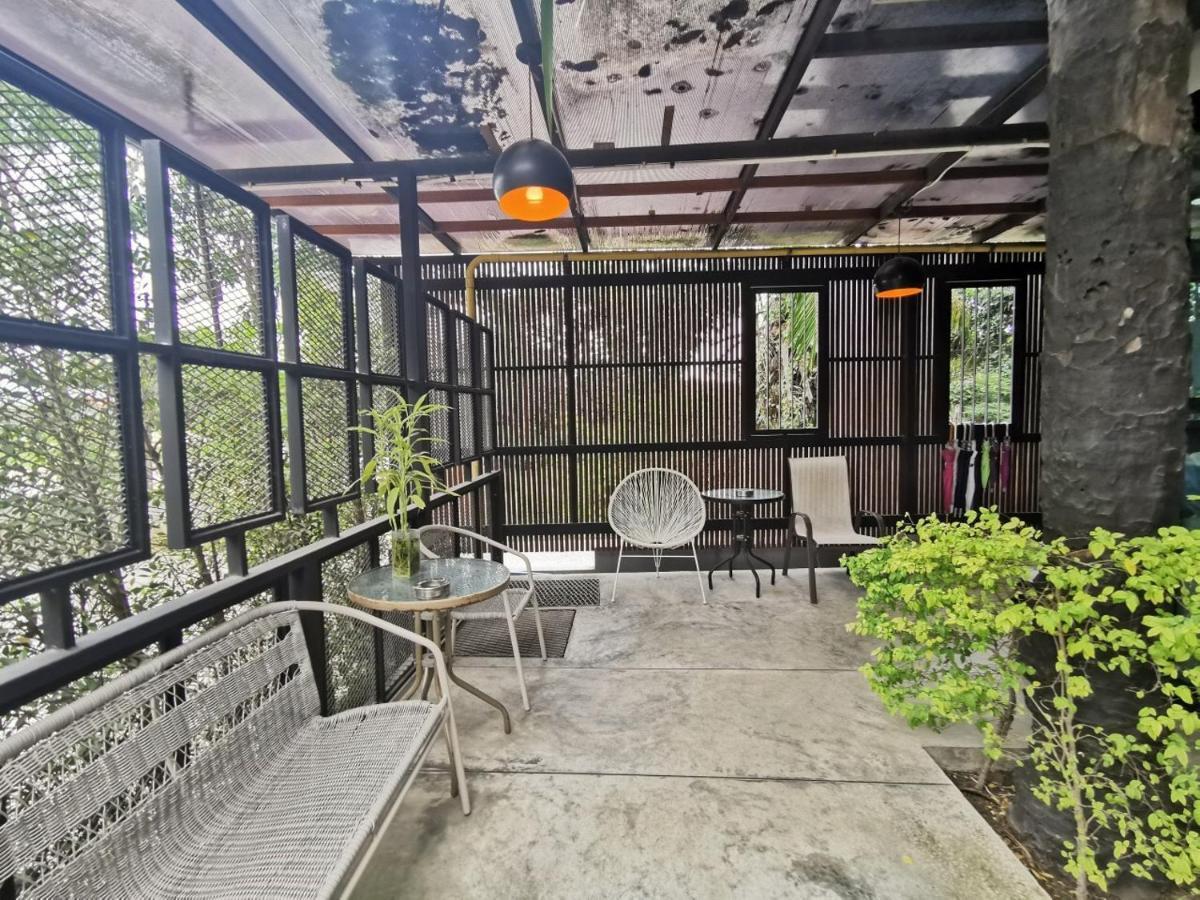 Pamoni Hotel Csaveng-part Kültér fotó